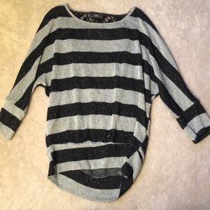 Light & flowy sweater